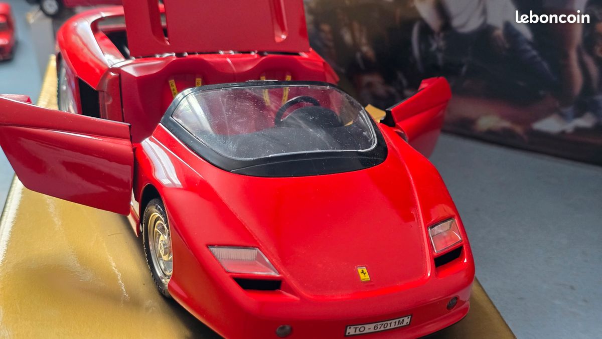 Ferrari Mythos 1/18 - Guiloy (G. Gold) - Collection