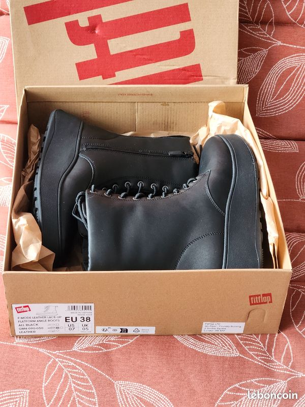 Superbes bottines Fitflop valeur 199 cuir véritable T38 neuves avec étiquette (image 2)