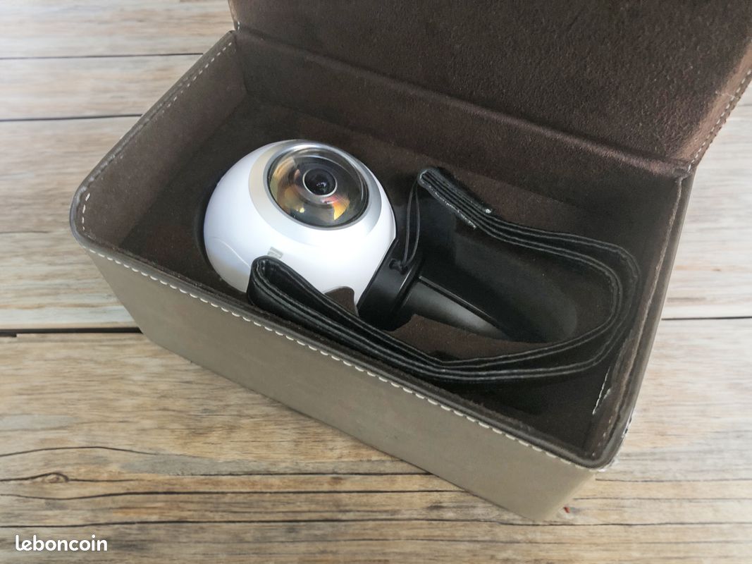 360 Camera Samsung Gear 360 C200 Samsung SM-C200 Gear 360 Caméra D