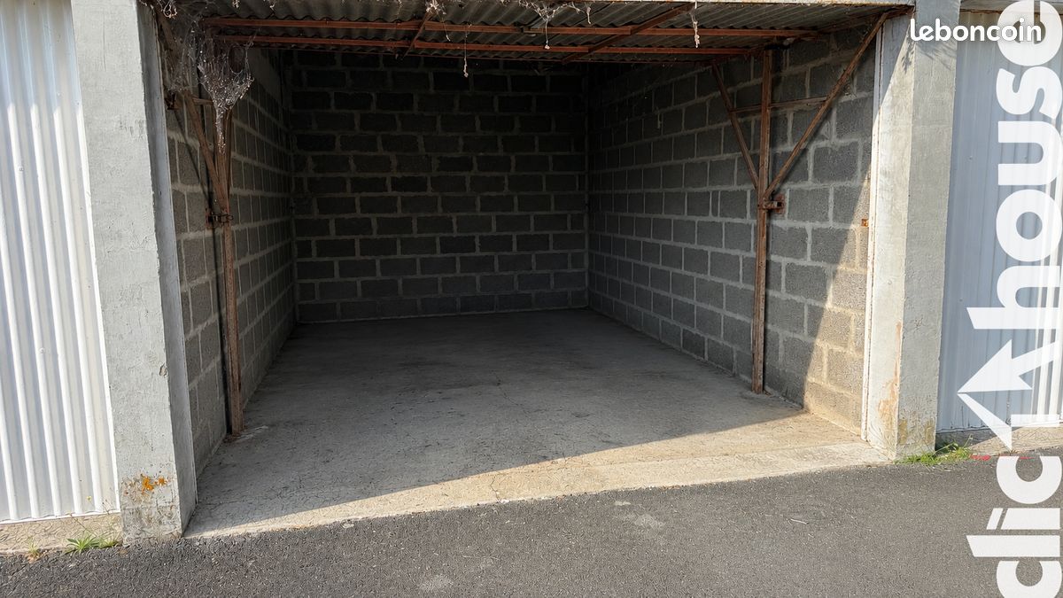 Parking 15 m² · à Caen · 15 m² · 85 €