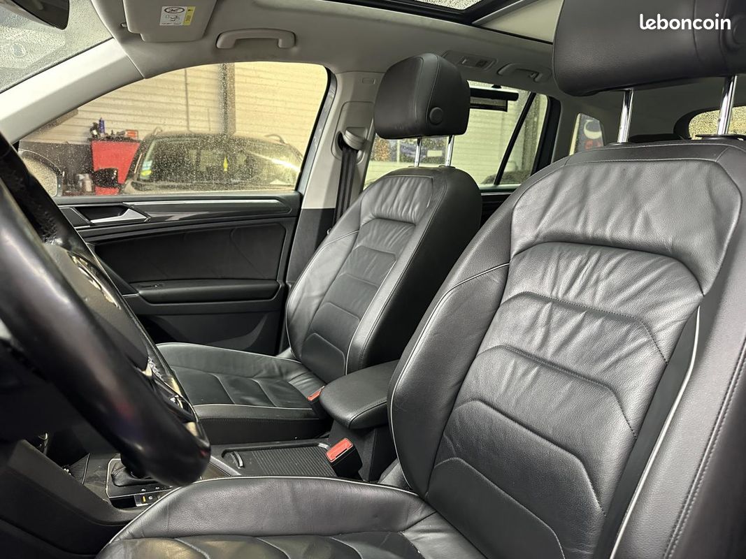 VOLKSWAGEN TIGUAN 2.0 16V TDI BlueMotion - 150 - BV DSG 7 2016 Carat Exclusive PHASE 1 (image 22)