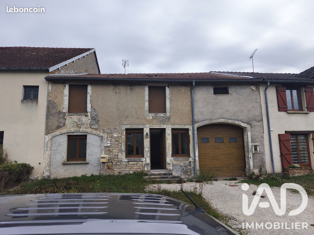 Maison 5 pièces 128 m² · à Champigny-sous-Varennes · 128 m² · 107 000 €