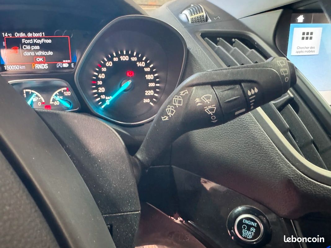 FORD KUGA 2.0 TDCi 180cv 4x4 Powershift ST-Line / CarPlay / Hayon Électrique / Caméra de Recul (image 26)