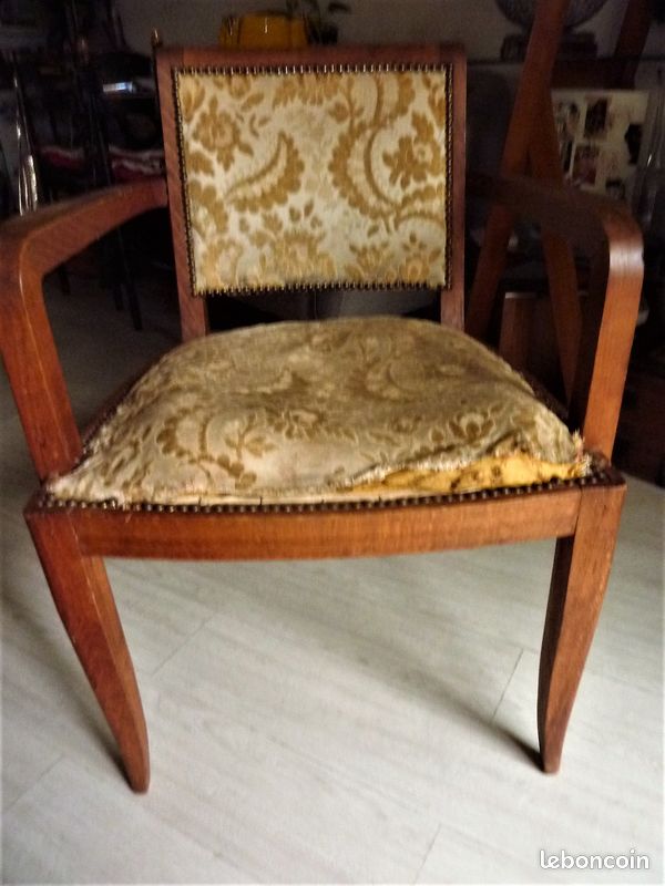 Fauteuil club ancien à restaurer (image 1)