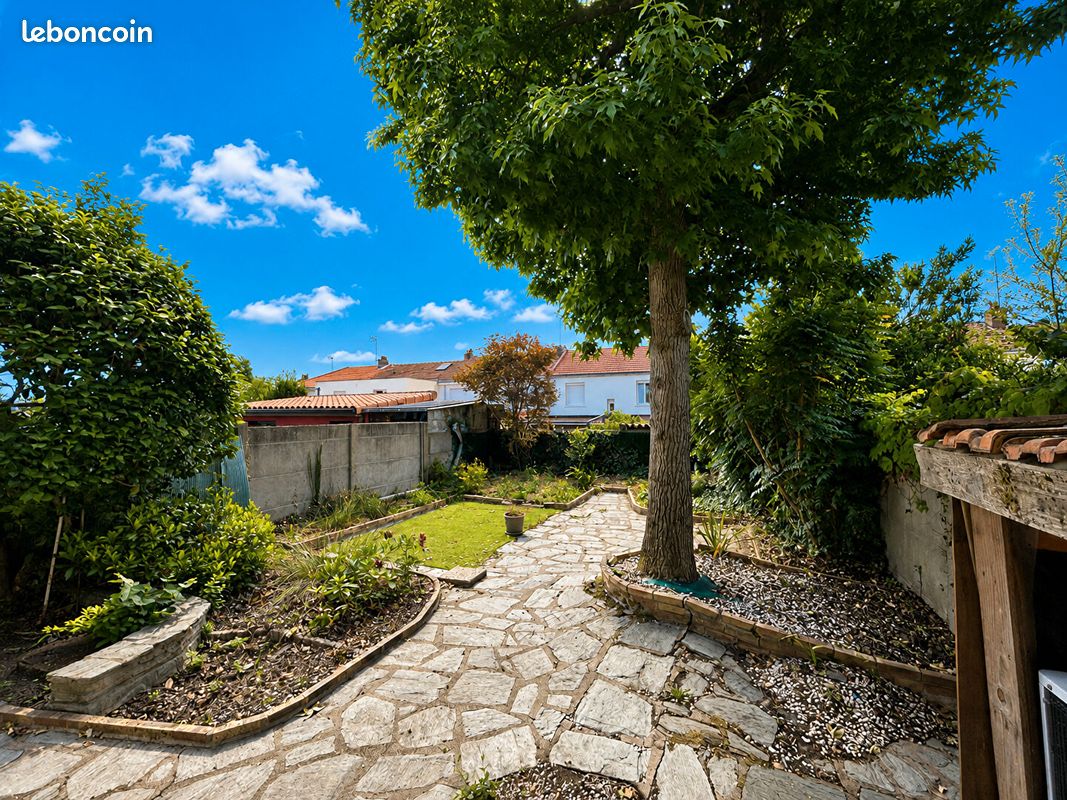 Maison 4 pièces 100 m² · à Cholet · 100 m² · 899 €