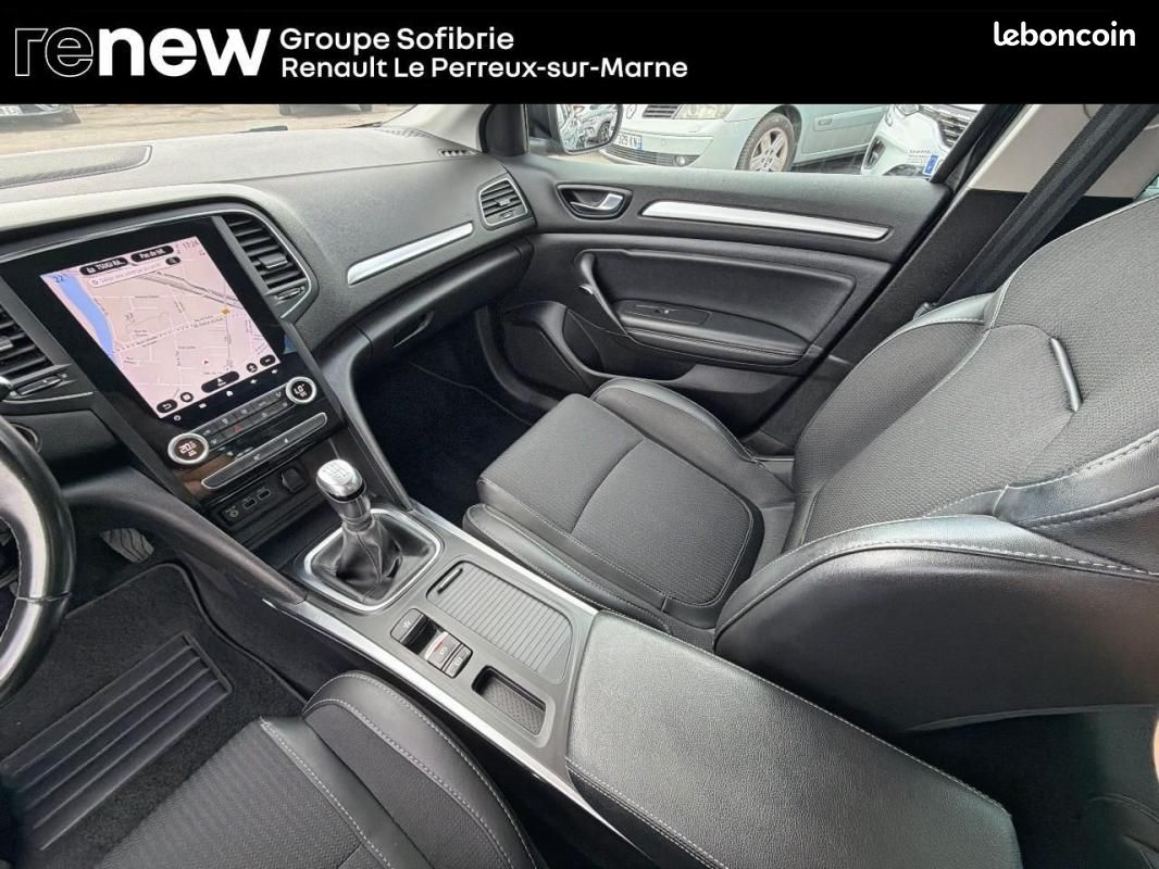 Renault Mégane IV BERLINE Blue dCi 115 - 20 Intens (image 25)