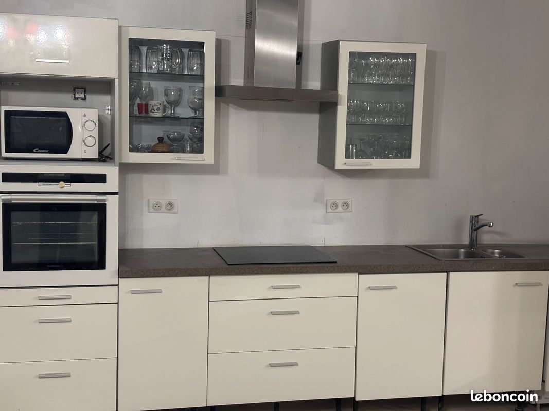 Cuisine beige avec Electro ménager (image 3)