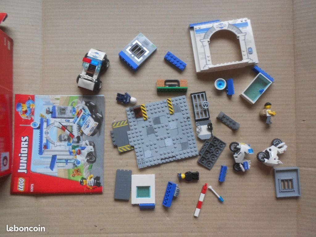 Lego juniors police (image 2)