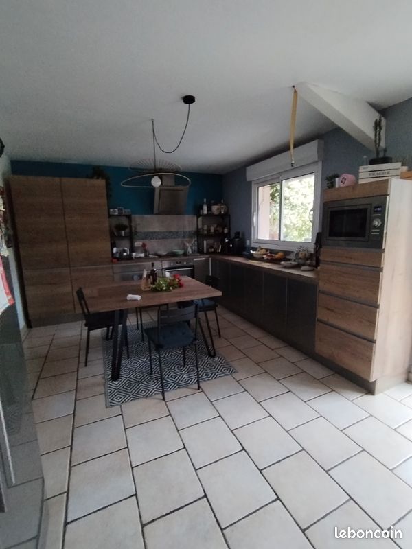 Maison 7 pièces 145 m² · à Saint-Justin · 145 m² · 185 000 €
