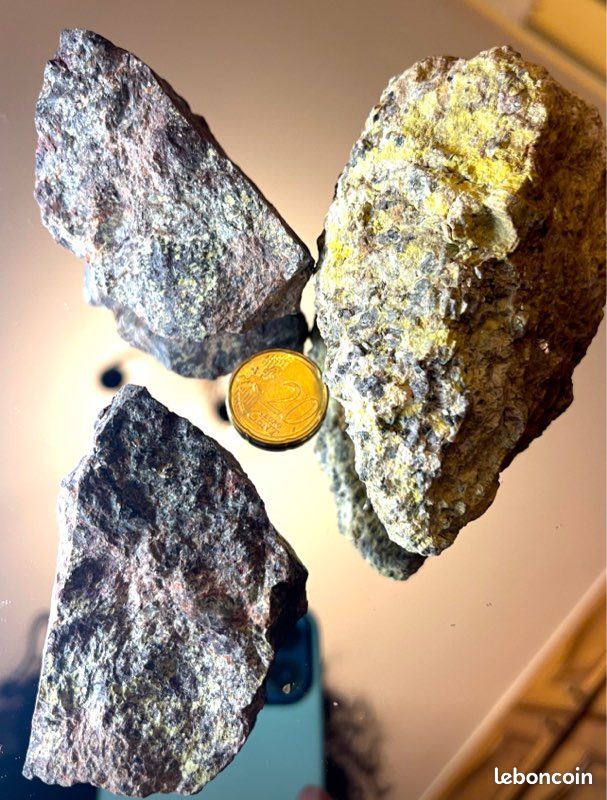 Autunite pierre uv (image 9)
