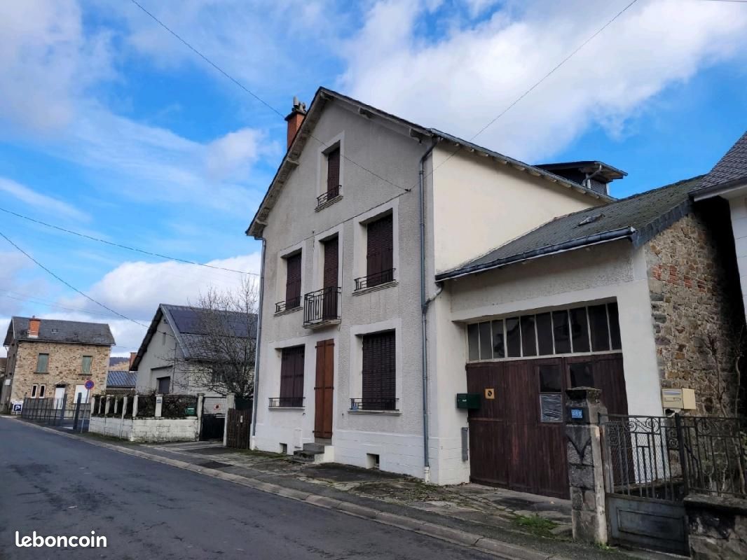 Maison 8 pièces 146 m² · à Bort-les-Orgues · 146 m² · 86 000 €