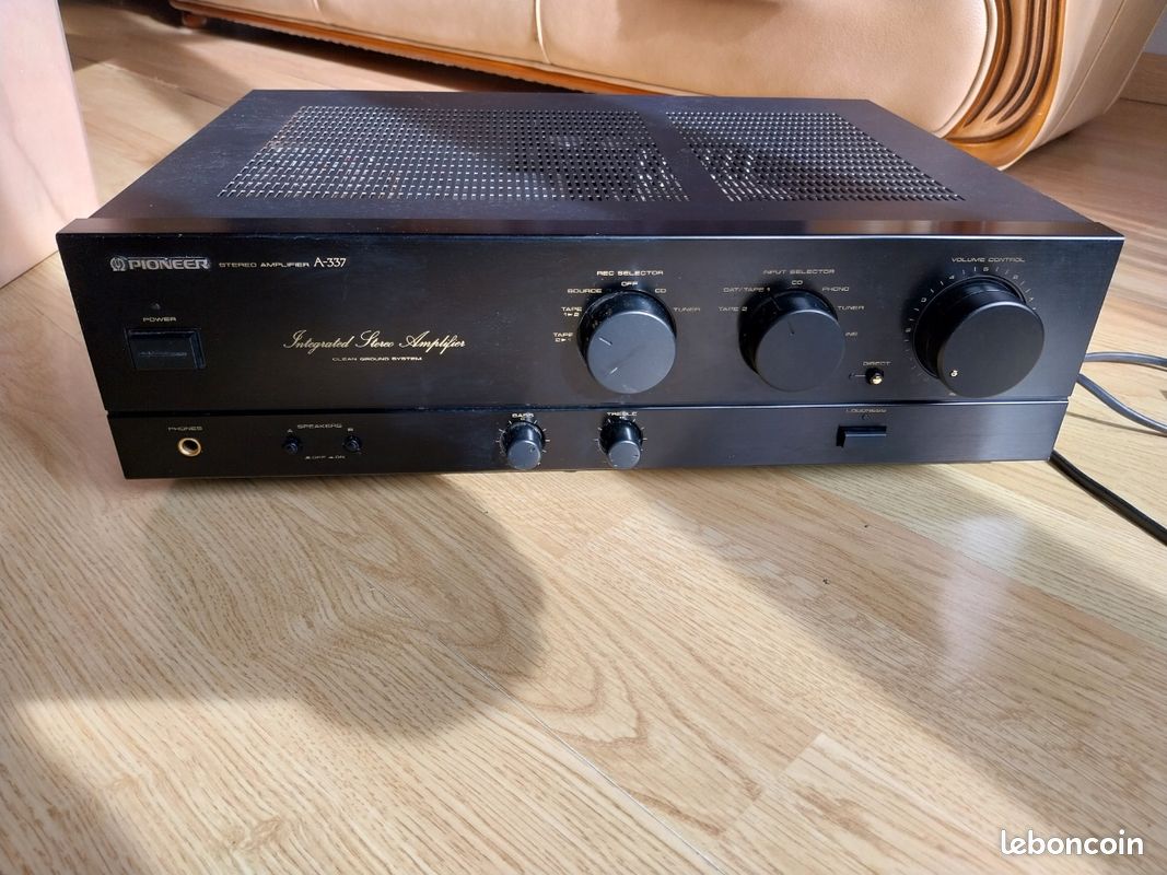 Pioneer Integrated Amplifier A-337 | UK