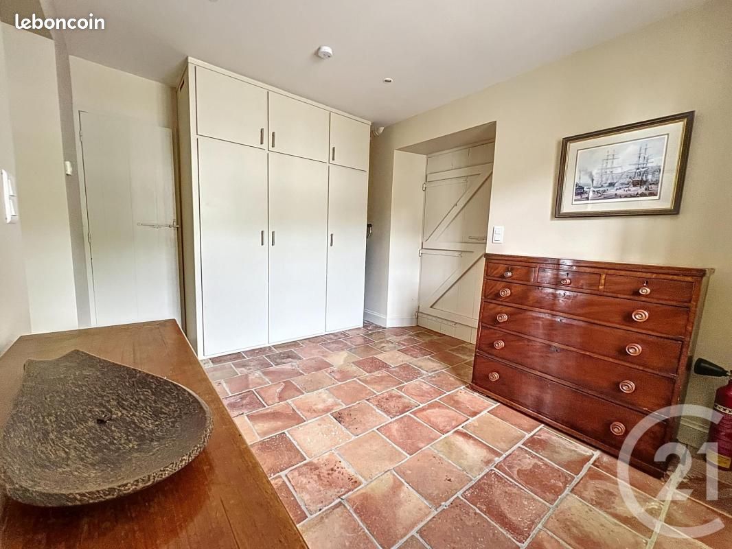 Maison 5 pièces 166 m² - Saint-Laurent-de-Cognac 16100 (image principale 10)