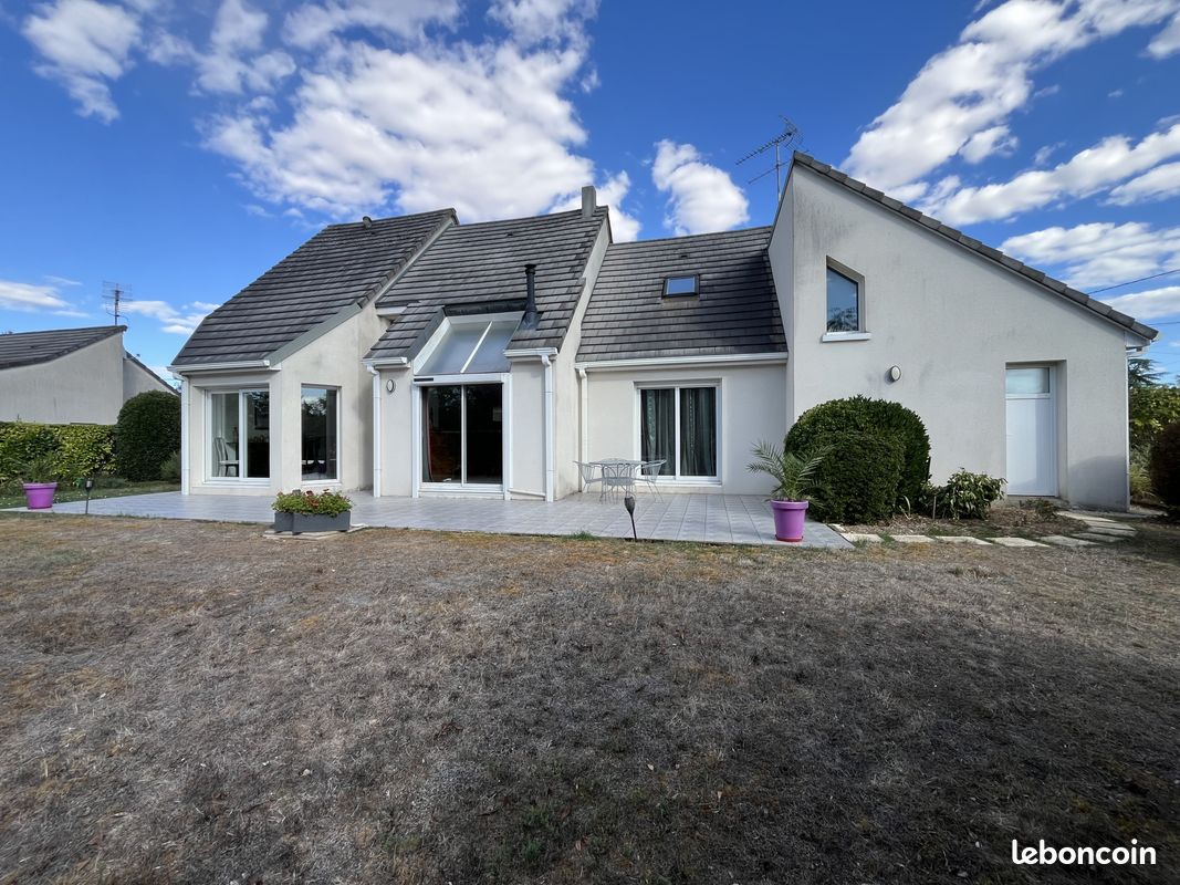 Maison 5 pièces 148 m² · à Issoudun · 148 m² · 244 900 €