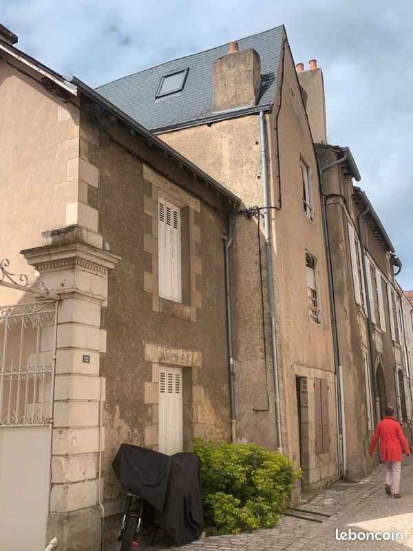 Immeuble 6 pièces 138 m² · à Poitiers · 138 m² · 220 000 €