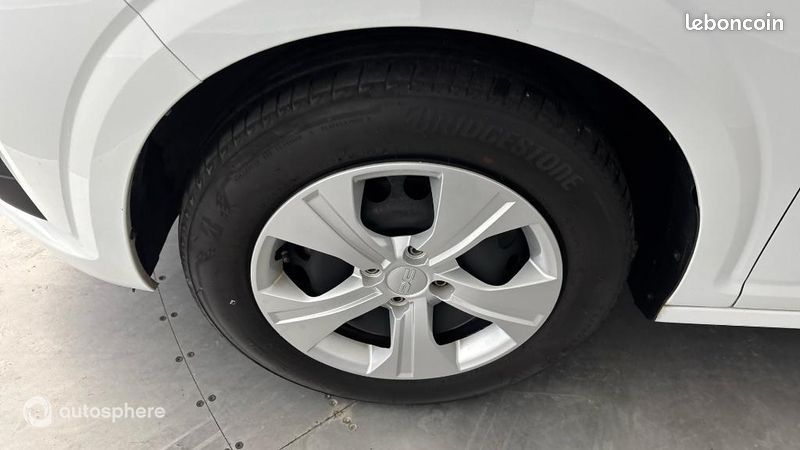 Dacia Sandero 1.0 SCe 65ch Essential (image 31)
