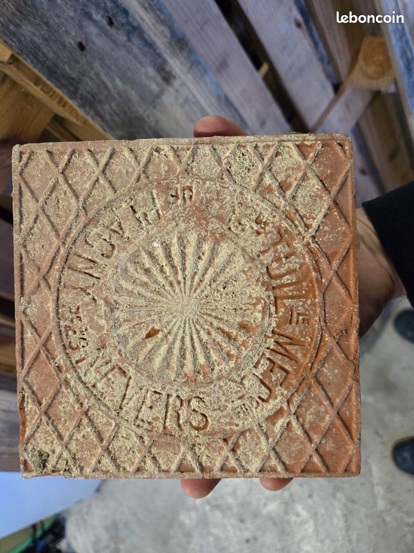 Tomettes ancienne 4,5m2 (image 1)