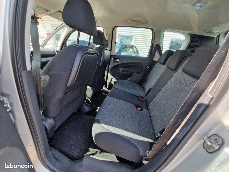 Citroen C3 PICASSO BLUEHDI 100 EXCLUSIVE (image 8)