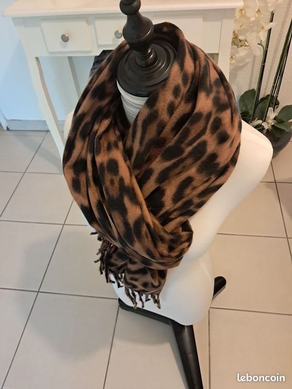 Grande écharpe Léopard Noir Et Beige En Cachemire Mixte - Étole Châle De Qualité, Neuve Avec étiquettes