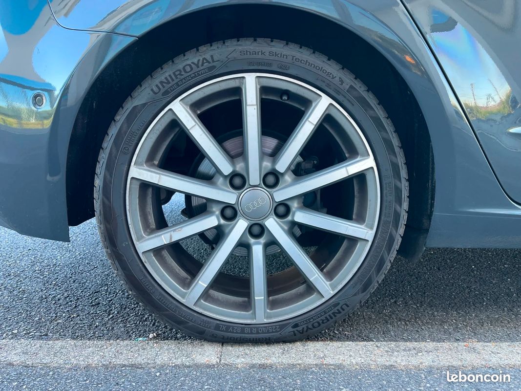 AUDI A3 SPORTBACK 2.0 TFSI 190 S tronic 7 Design Luxe (image 36)