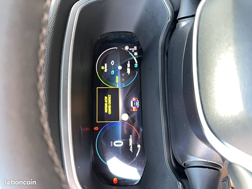 RENAULT Captur E-Tech Plug-in 160 - 21 Intens (image 17)