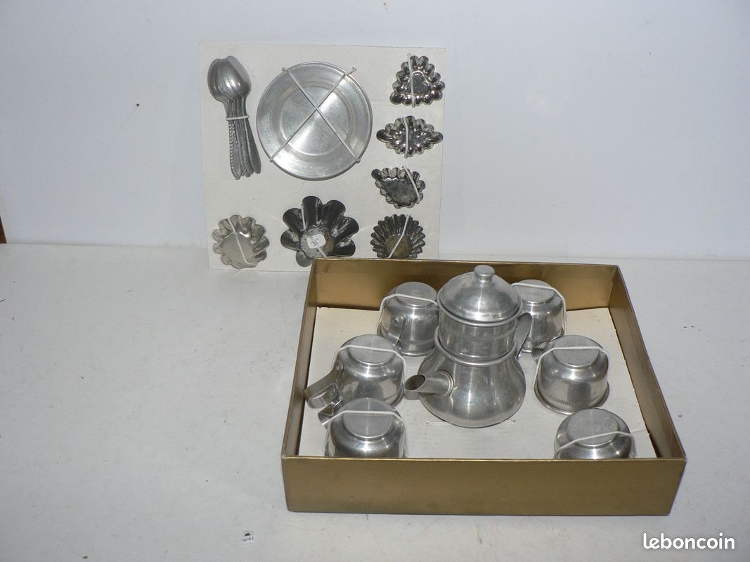 Lot Dînettes Anciennes En Porcelaine Et Autres - Occasion, Parfait Pour Collection