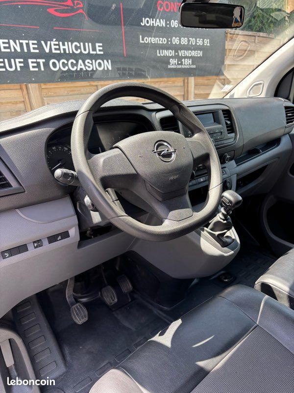 Opel Vivaro 1.5 BlueHDi 120ch Cargo M (image 4)