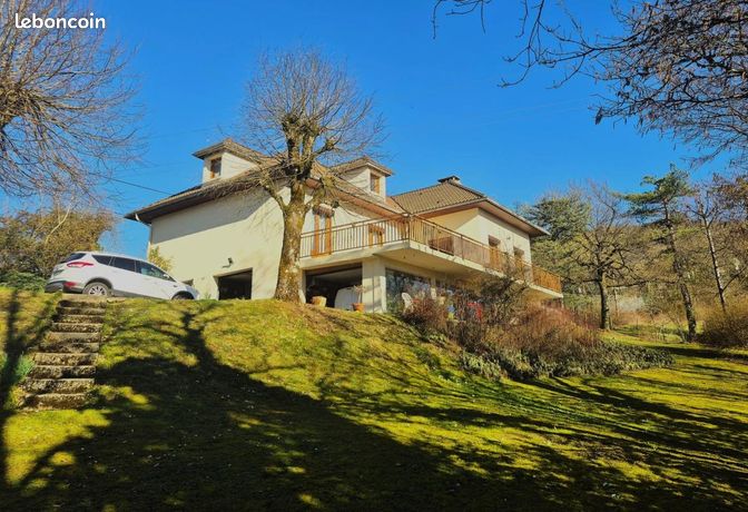Villa 7 pièces 136 m²