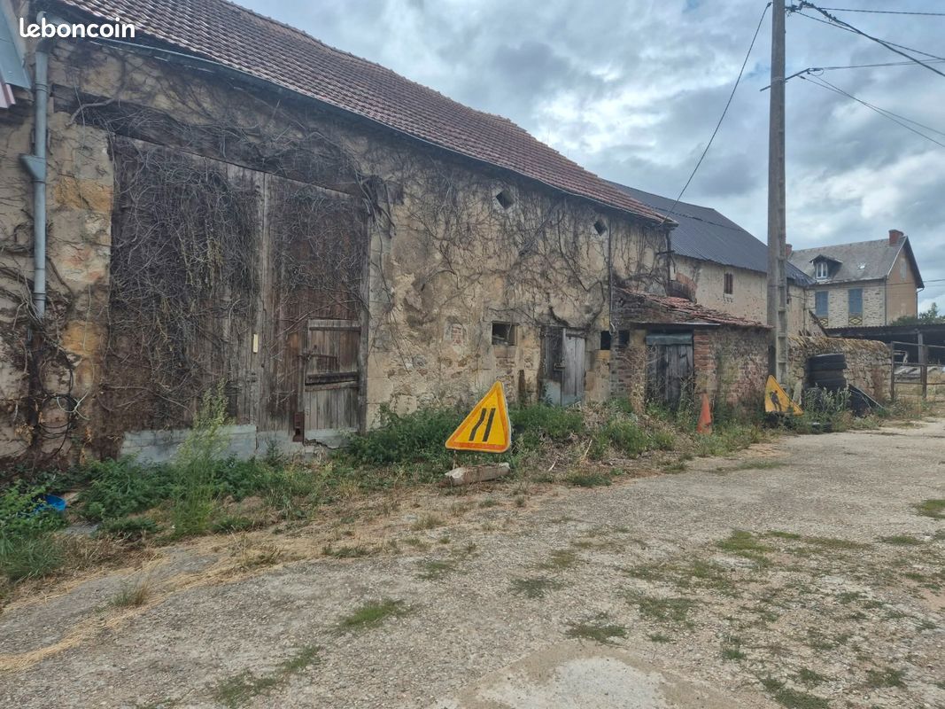 Maison 4 pièces 100 m² · à Montvicq · 100 m² · 60 000 €