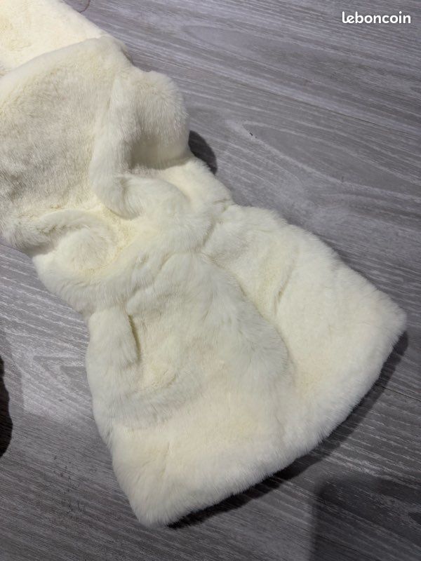 Manteau fausse fourrure (image 7)