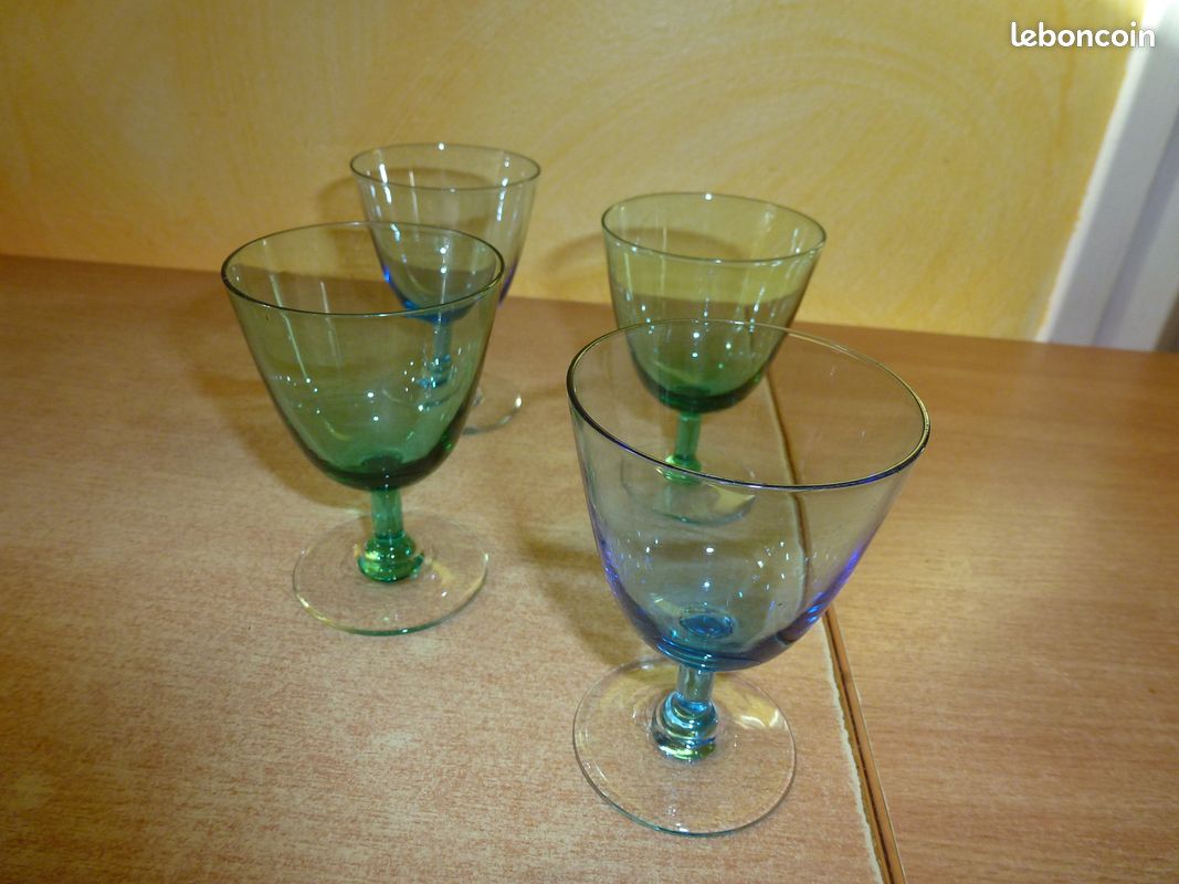 Lot de verres à pied (image 1)