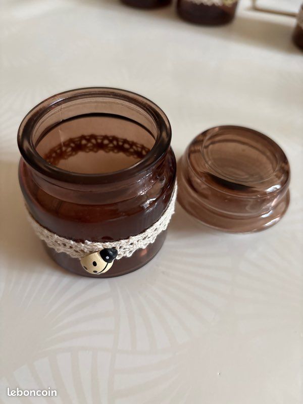 Lot de 7 petits pots dimensions 8 cm de hauteur avec le bouchon /5,5cm de diamètre (image 4)