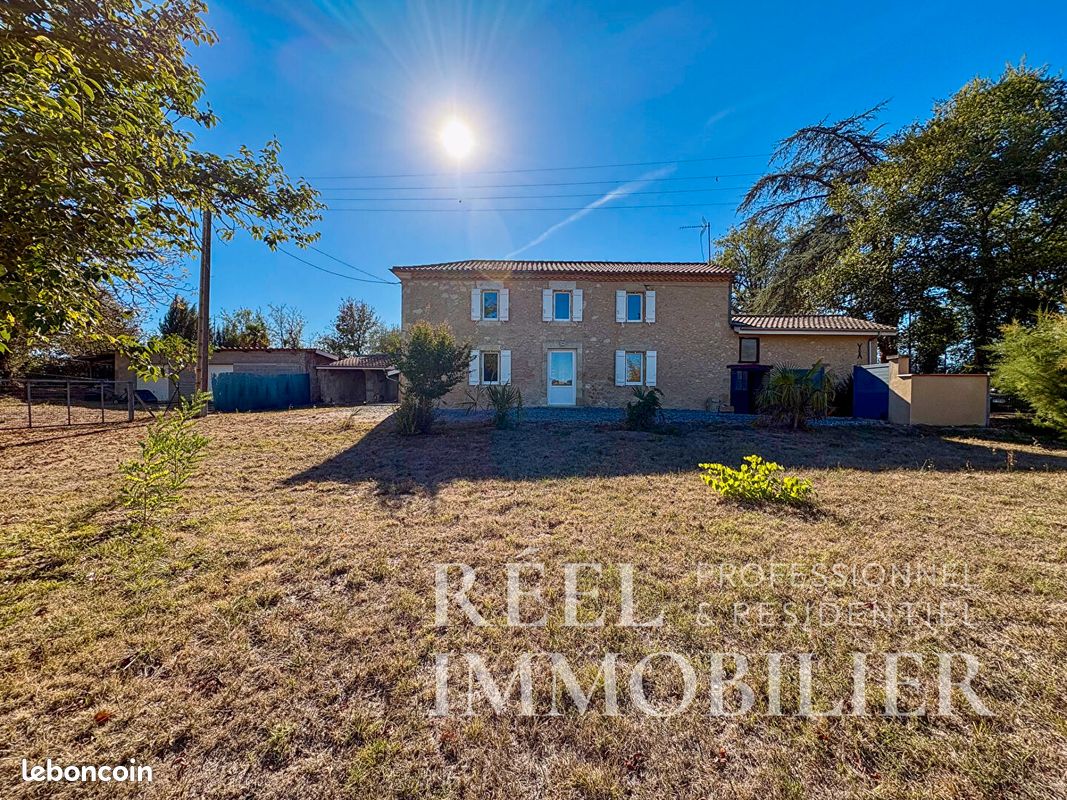 Maison 5 pièces 153 m² · à Caillavet · 153 m² · 950 €/mois