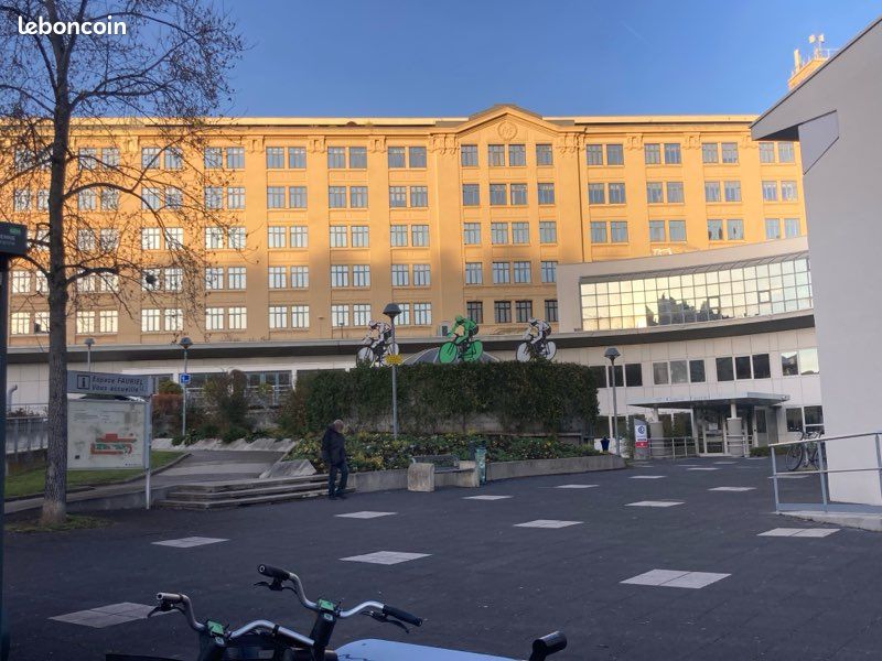 Local commercial 7 pièces 156 m² · à Saint-Étienne · 156 m² · 160 000 €