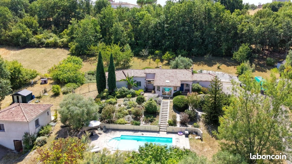Maison 7 pièces 167 m² · à Roquefort · 167 m² · 366 000 €