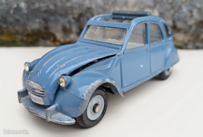 ANCIEN DINKY TOYS Citroën 2cv Ref 24T, Modèle 1 Feu Arrière 50's TBE