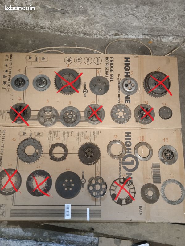Pieces diverses d'embrayages moto ancienne (image 1)