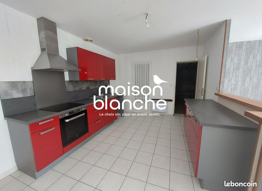Maison 5 pièces 105 m² · à Saint-Maixent-l'École · 105 m² · 975 €/mois