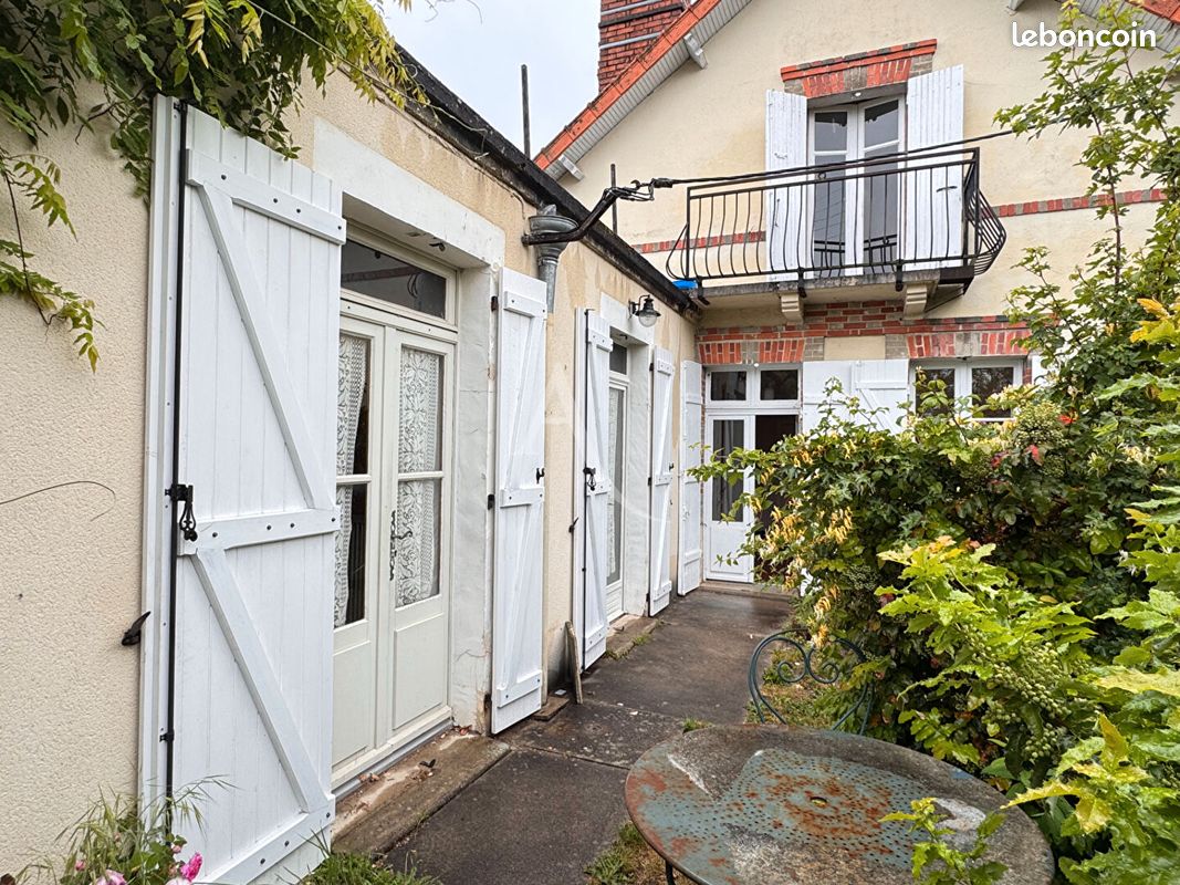 Maison 9 pièces 146 m² · à Romorantin-Lanthenay · 146 m² · 107 200 €