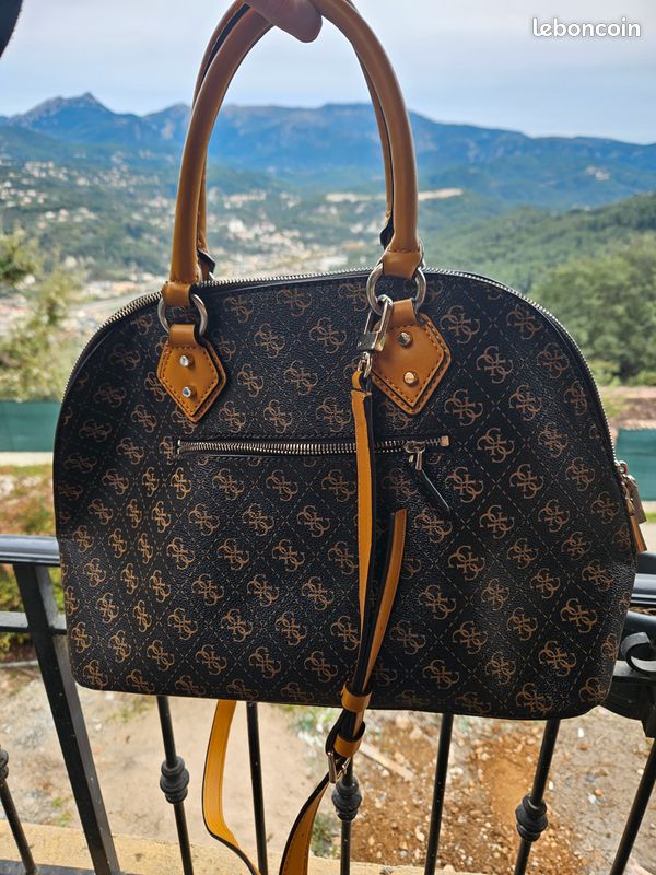 Sac Guess Marron et moutarde Accessoires Bagagerie