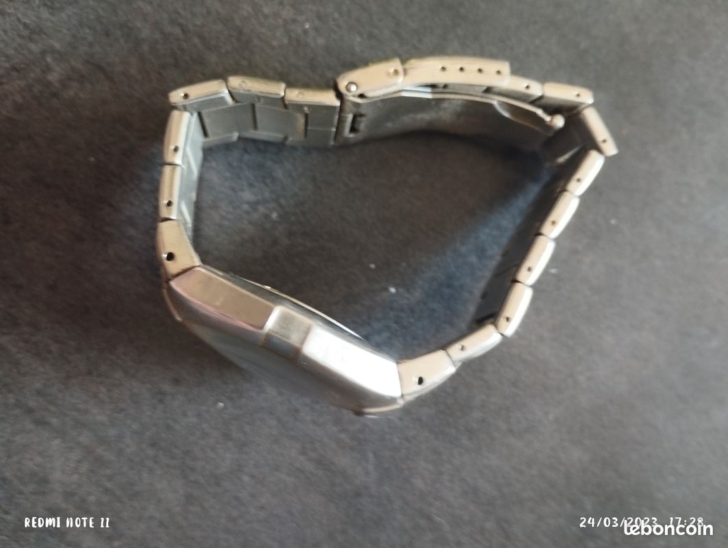 Montre LOTUS (image 3)