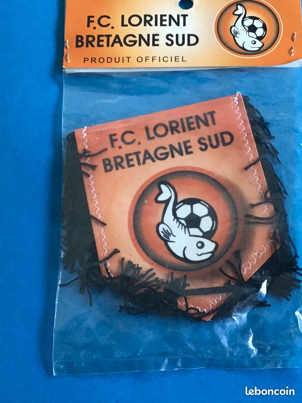 Objets de collection sur le football clubs français lorient