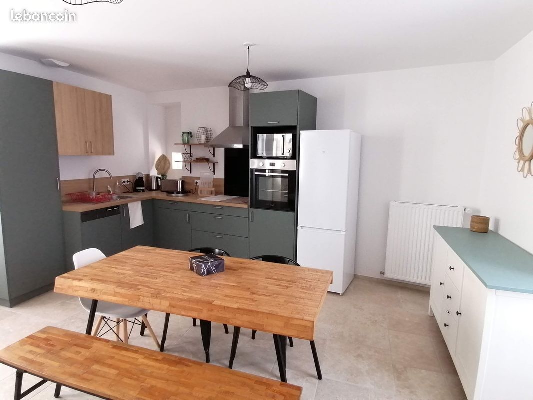 Maison 6 pièces 106 m² · à Niort · 106 m² · 1 000 €