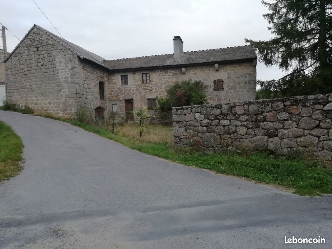 Maison 5 pièces 150 m² · à Monts-de-Randon · 150 m² · 115 000 €