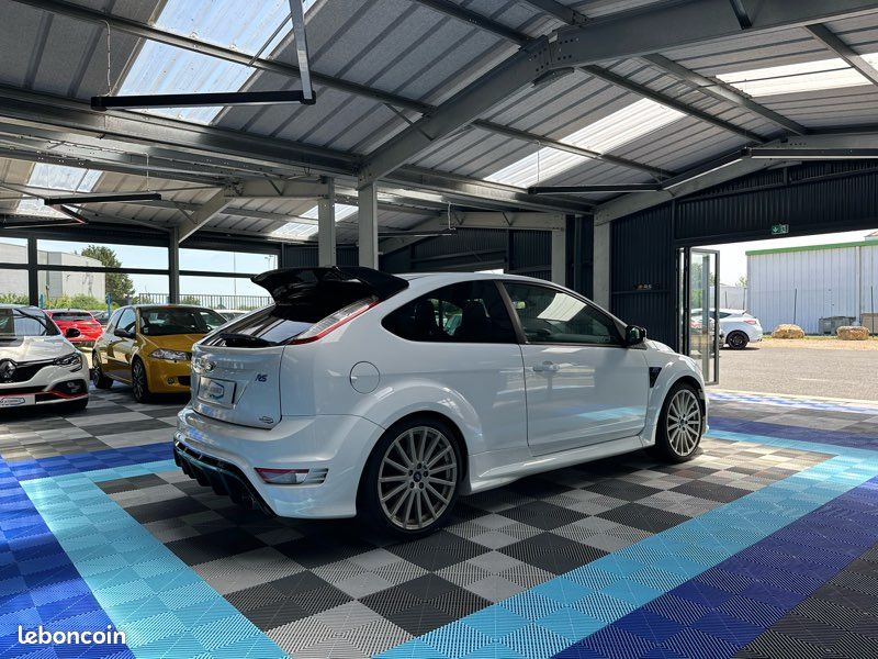 Ford focus rs mk2 (image 3)