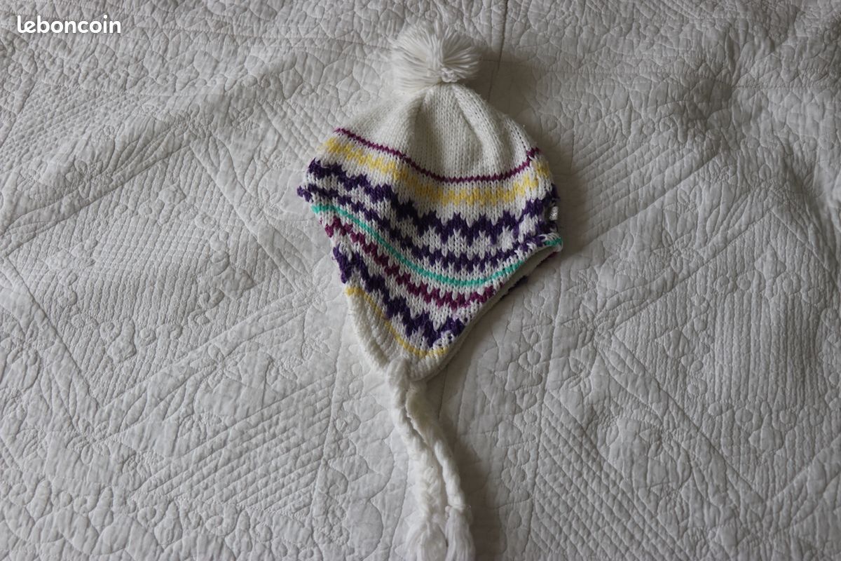 Bonnet (image 1)