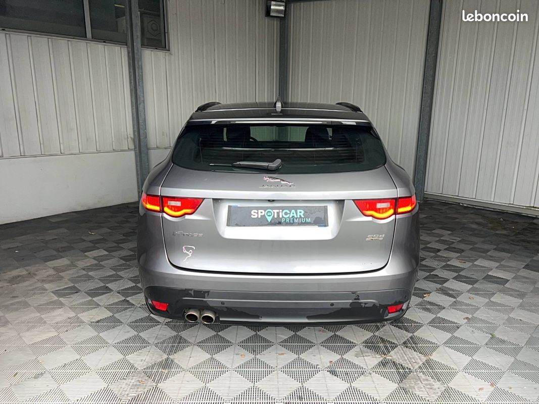 JAGUAR F-Pace 2.0 D - 180 ch AWD BVA8 Chequered Flag (image 5)