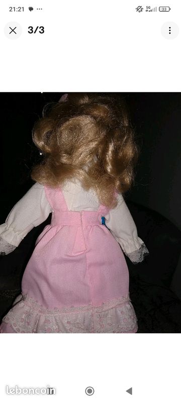 Rare Vintage Poupée En Porcelaine
Robe rose et dentelles (image 3)
