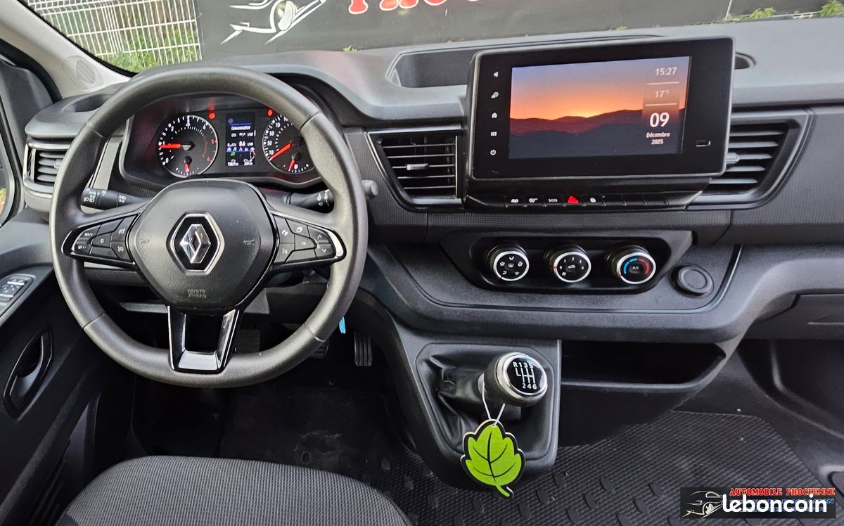 RENAULT TRAFIC III 2.0 BLUEDCI 110 Cv 1ere MAIN TVA RECUPERABLE (image 4)