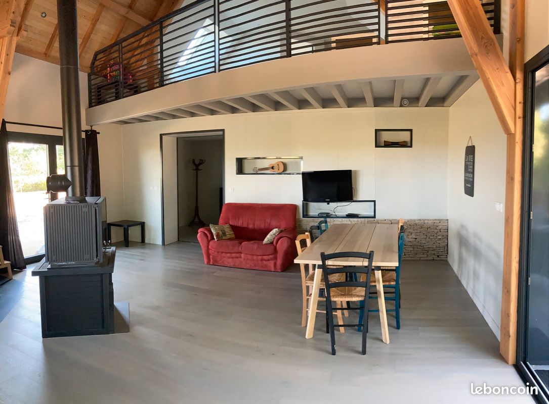 Loue à la semaine maison de vacances avec piscine et jaccuzzi au coeur des causses du Quercy (image 3)